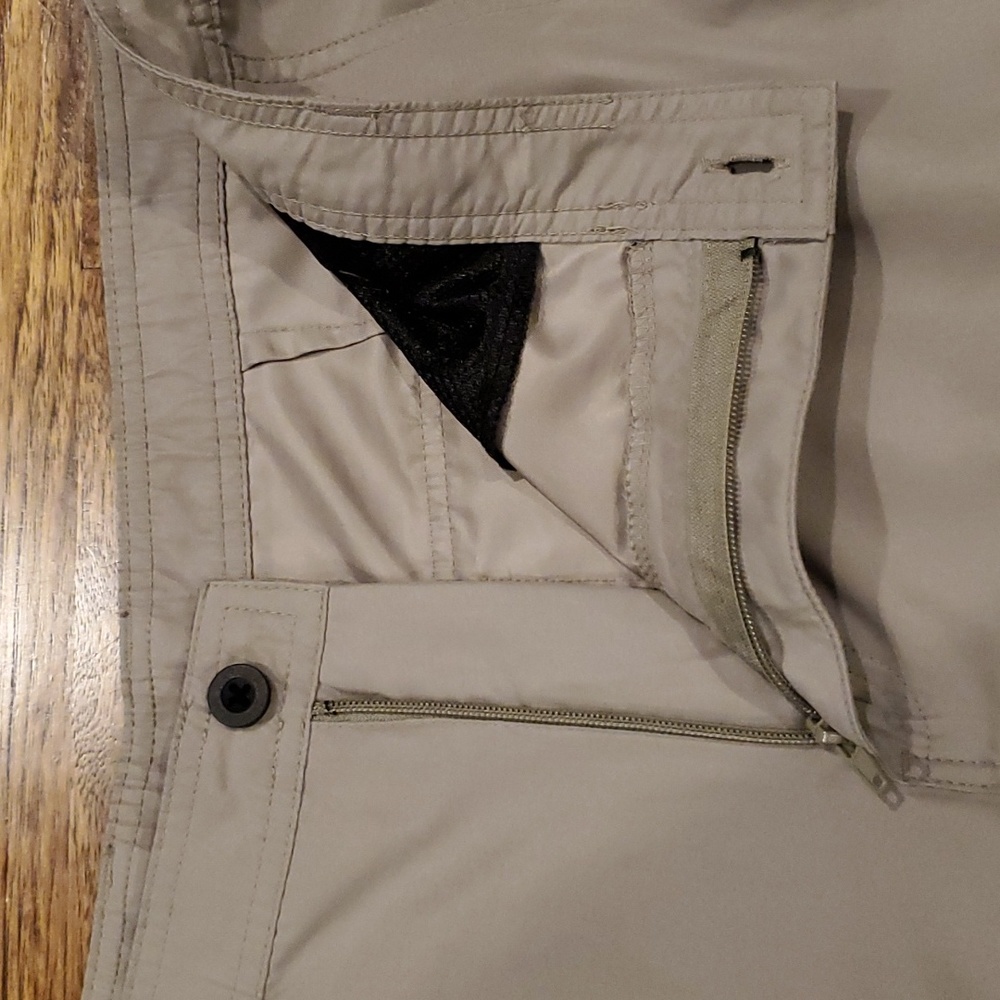 Mens Magellan light army green cargo shorts size 36 - Picture 4 of 6